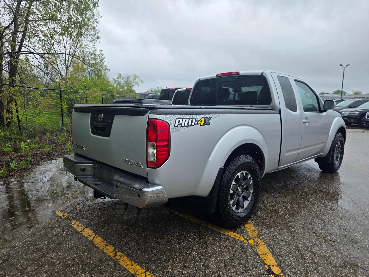 2015 Nissan Frontier MANUAL | PRO-4X | RUSTPROOFED Photo2