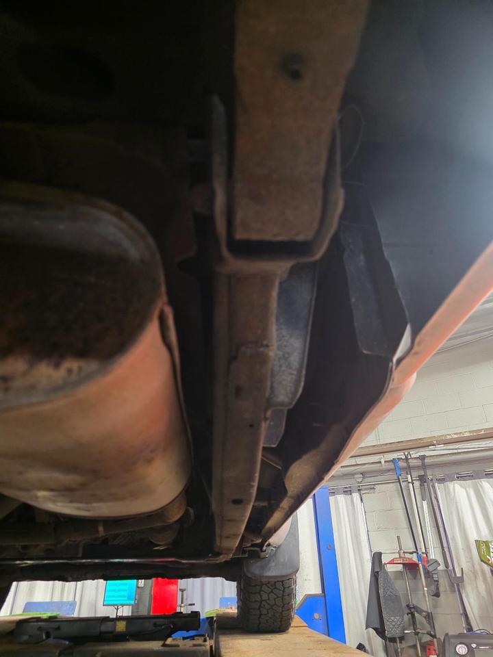 2015 Nissan Frontier MANUAL | PRO-4X | RUSTPROOFED Photo