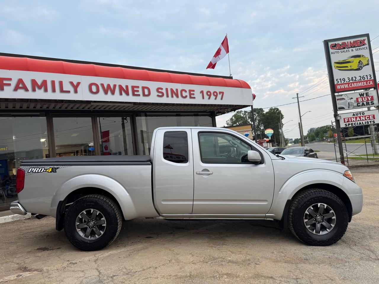 2015 Nissan Frontier MANUAL | PRO-4X | RUSTPROOFED Photo