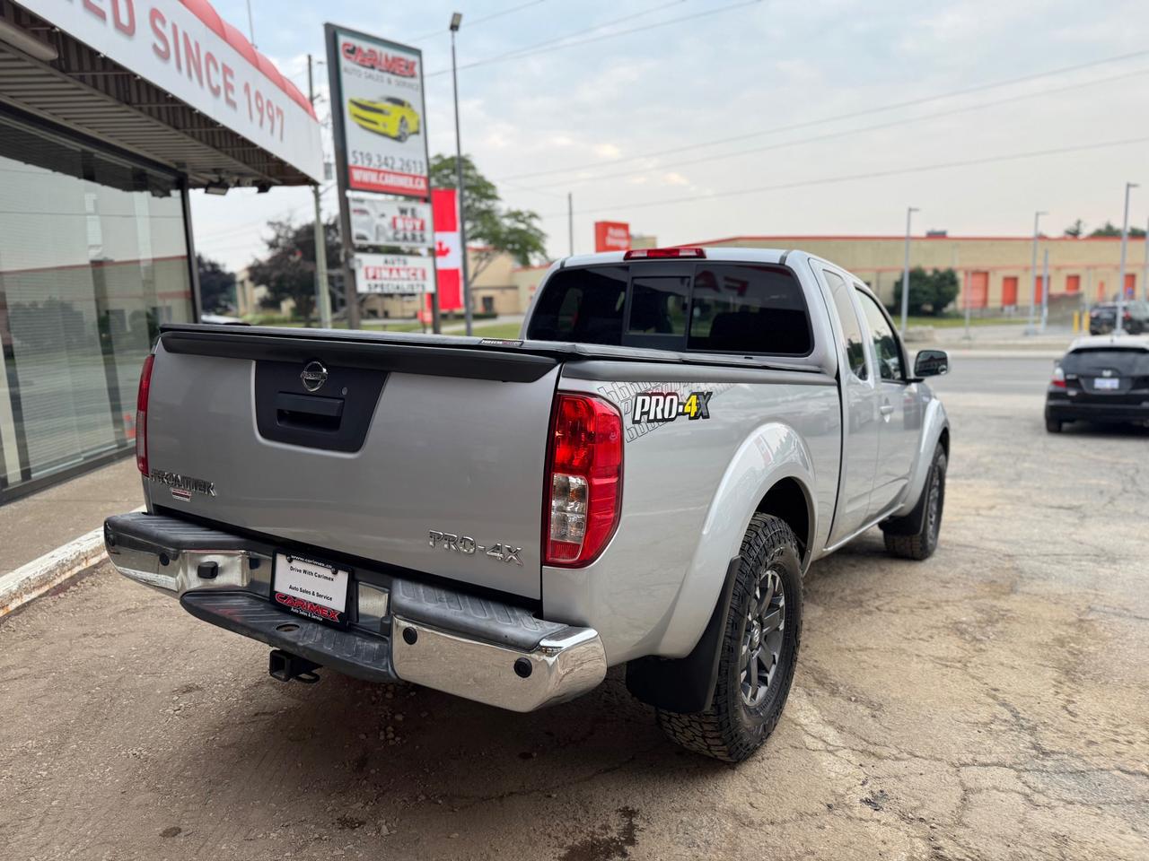 2015 Nissan Frontier MANUAL | PRO-4X | RUSTPROOFED Photo