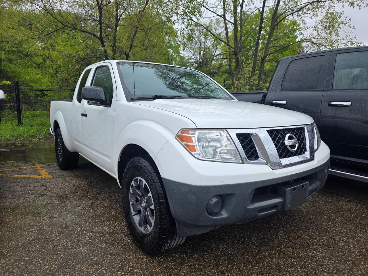 2014 Nissan Frontier 4 CYL | Excellent Service | Rustproofing History! Photo0