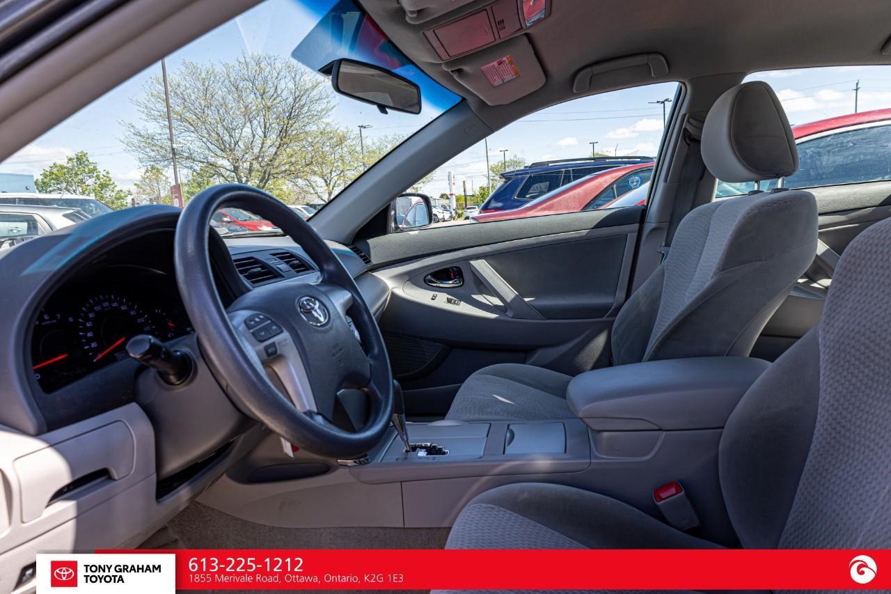 2010 Toyota Camry LE Photo
