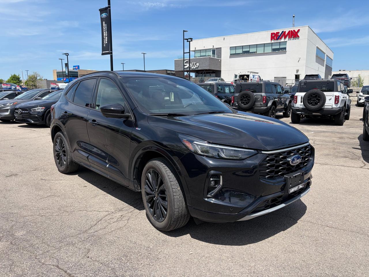 Used 2023 Ford Escape ST-Line Elite for sale in Hamilton, ON