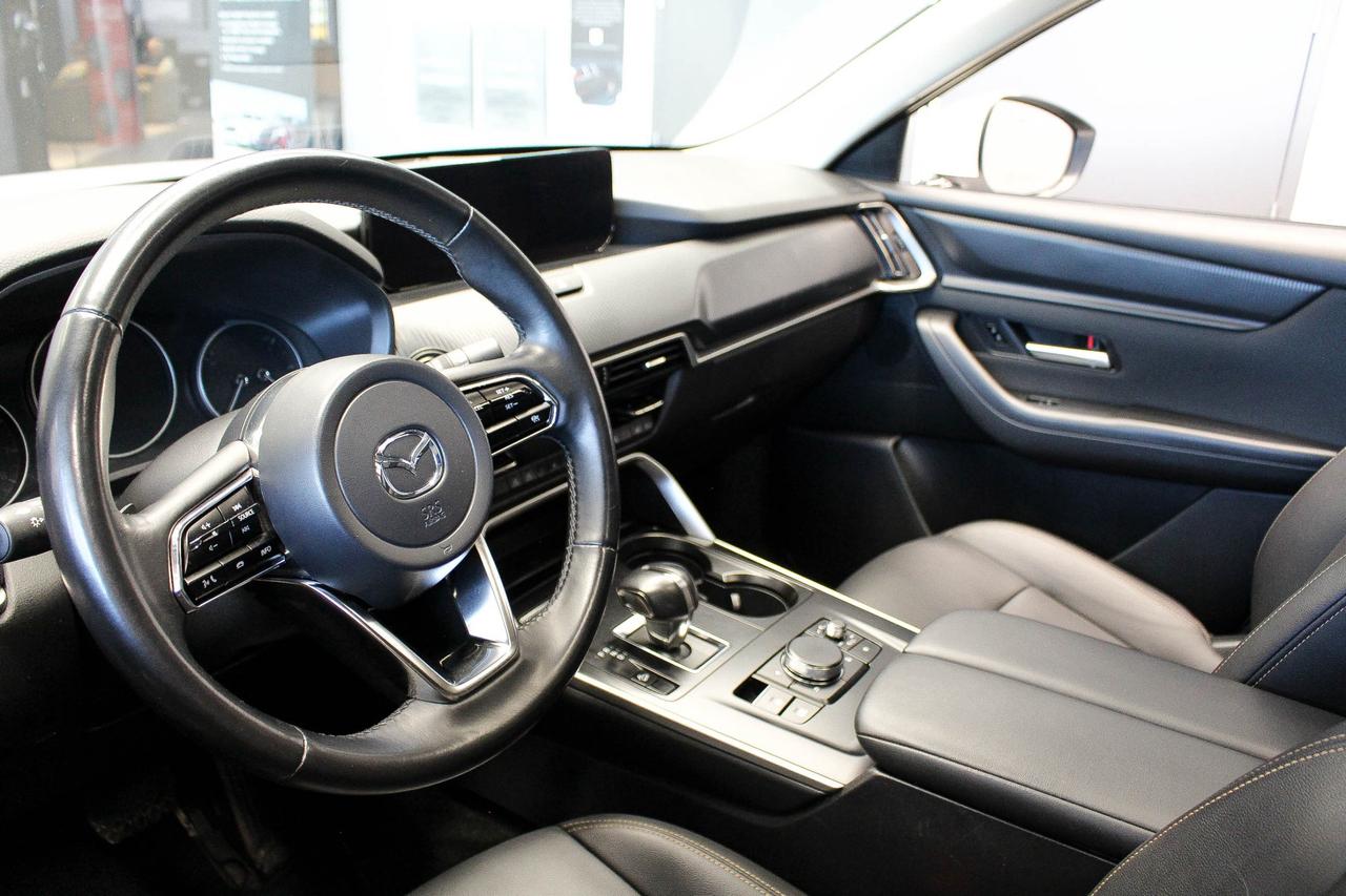 2025 Mazda CX-90 MHEV GS-L HEATED SEATS/STEERING WHEEL - APPLE CARPLAY & ANDROID AUTO - POWER LIFTGATE Photo