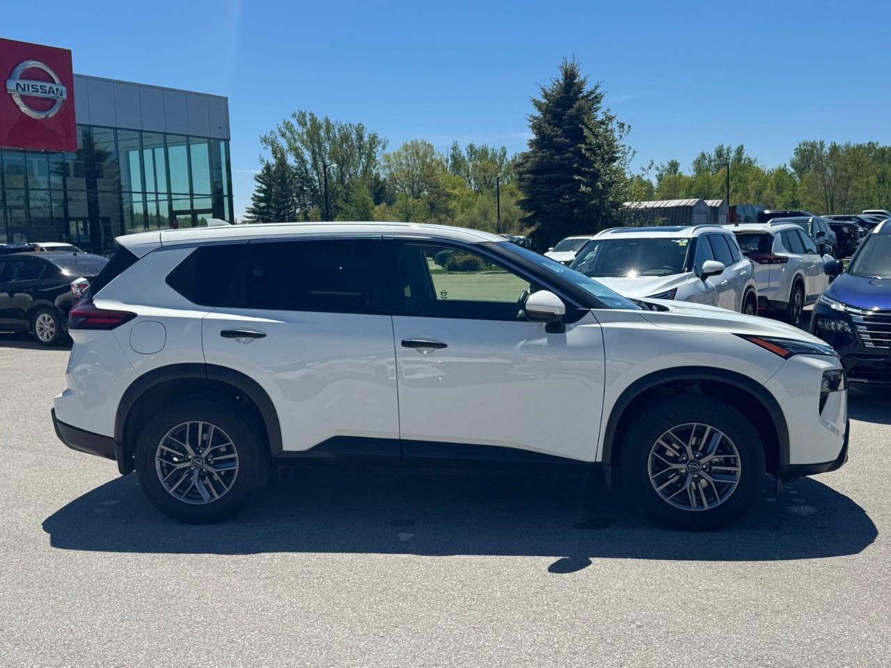 2024 Nissan Rogue AWD S Photo