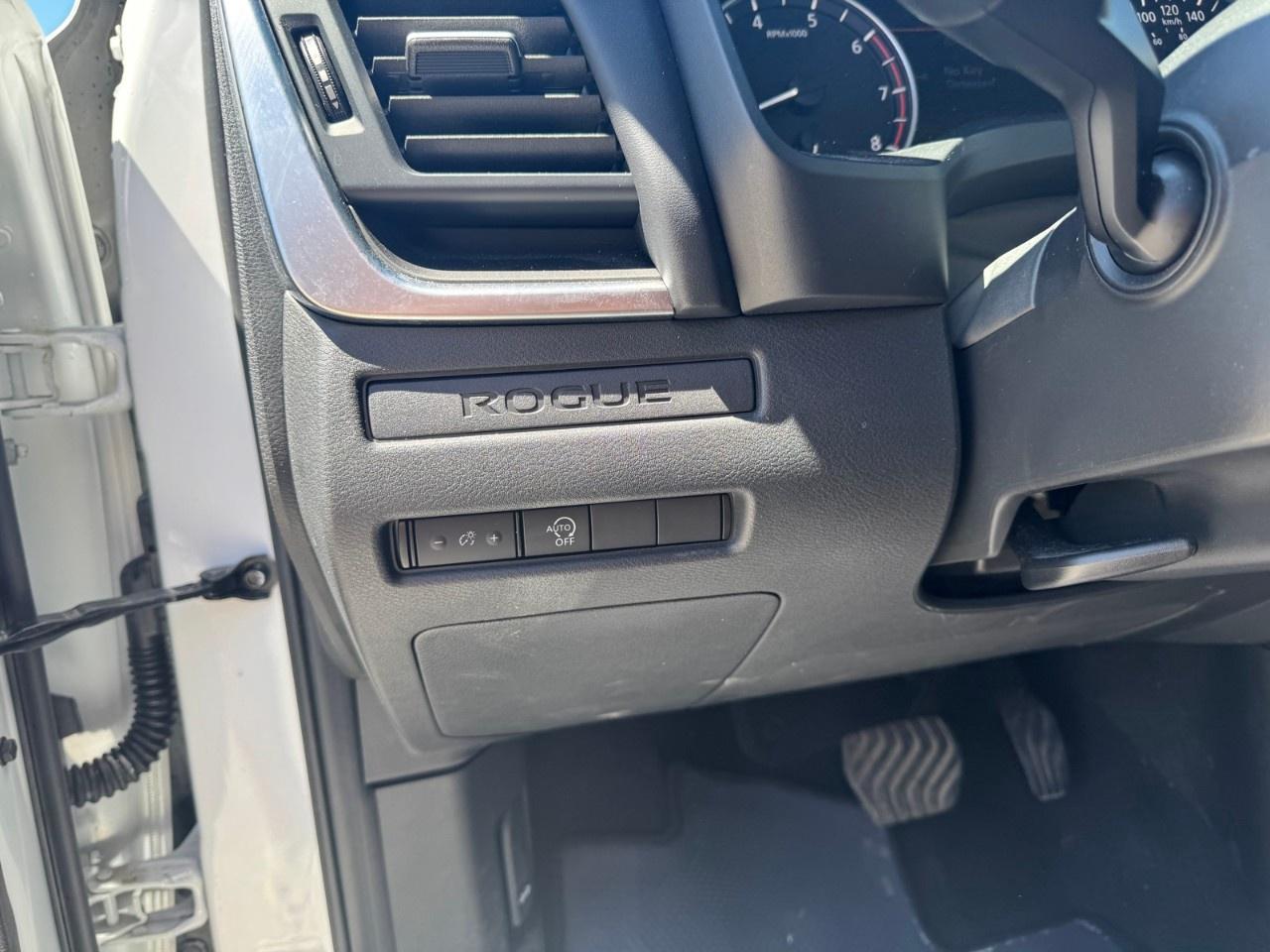 2024 Nissan Rogue AWD S Photo