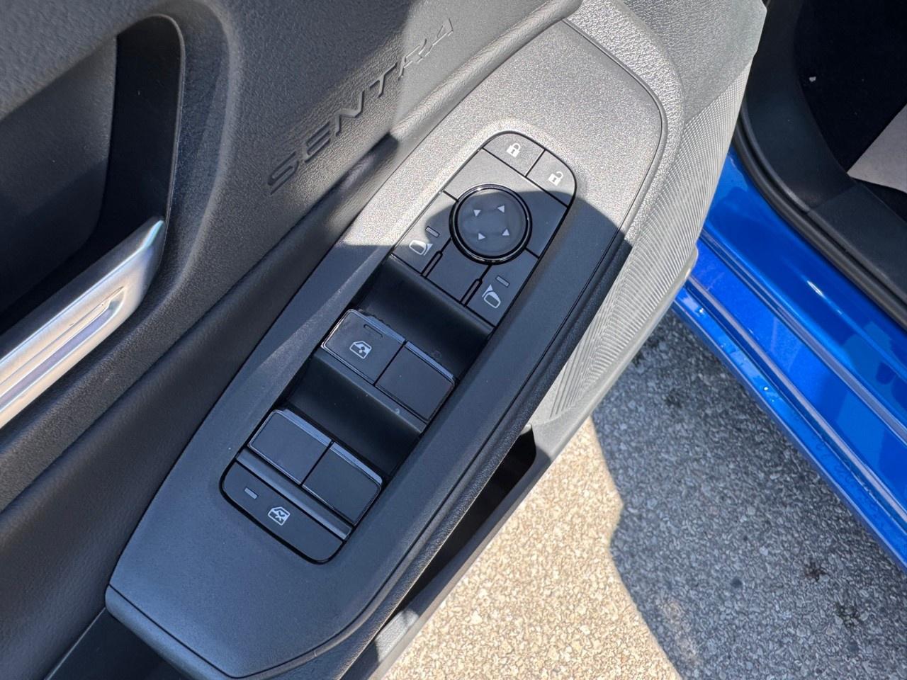 2026 Nissan Sentra SV SEDAN Photo