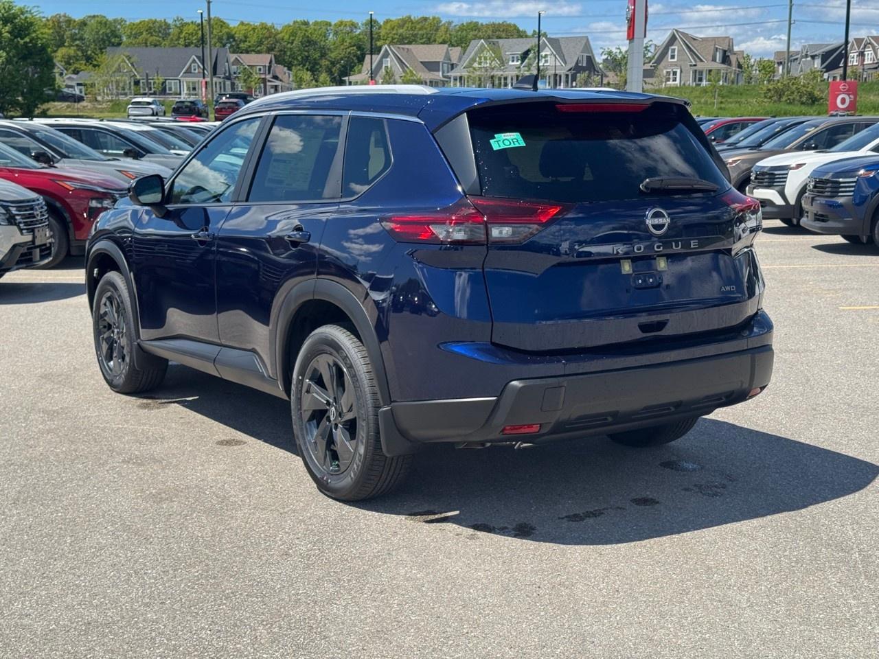 2026 Nissan Rogue AWD SV Moonroof Photo