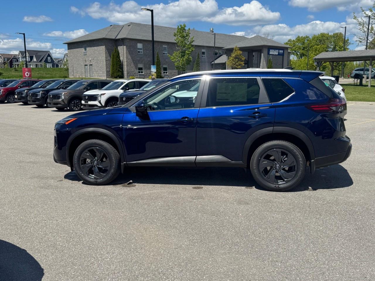 2026 Nissan Rogue AWD SV Moonroof Photo