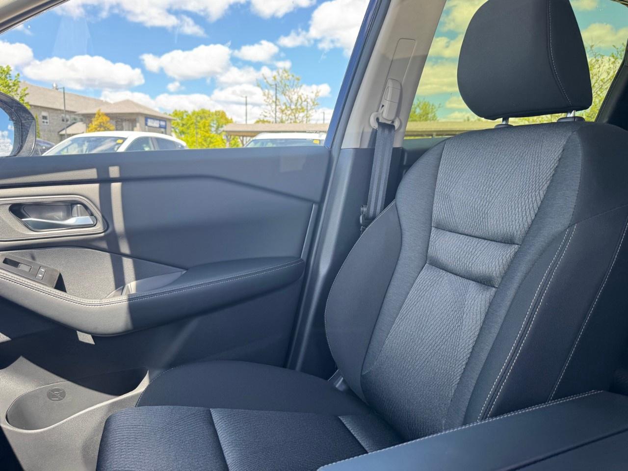 2026 Nissan Rogue AWD SV Moonroof Photo