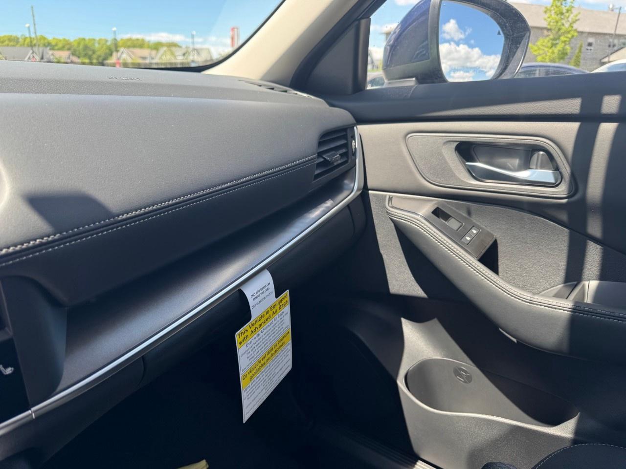2026 Nissan Rogue AWD SV Moonroof Photo