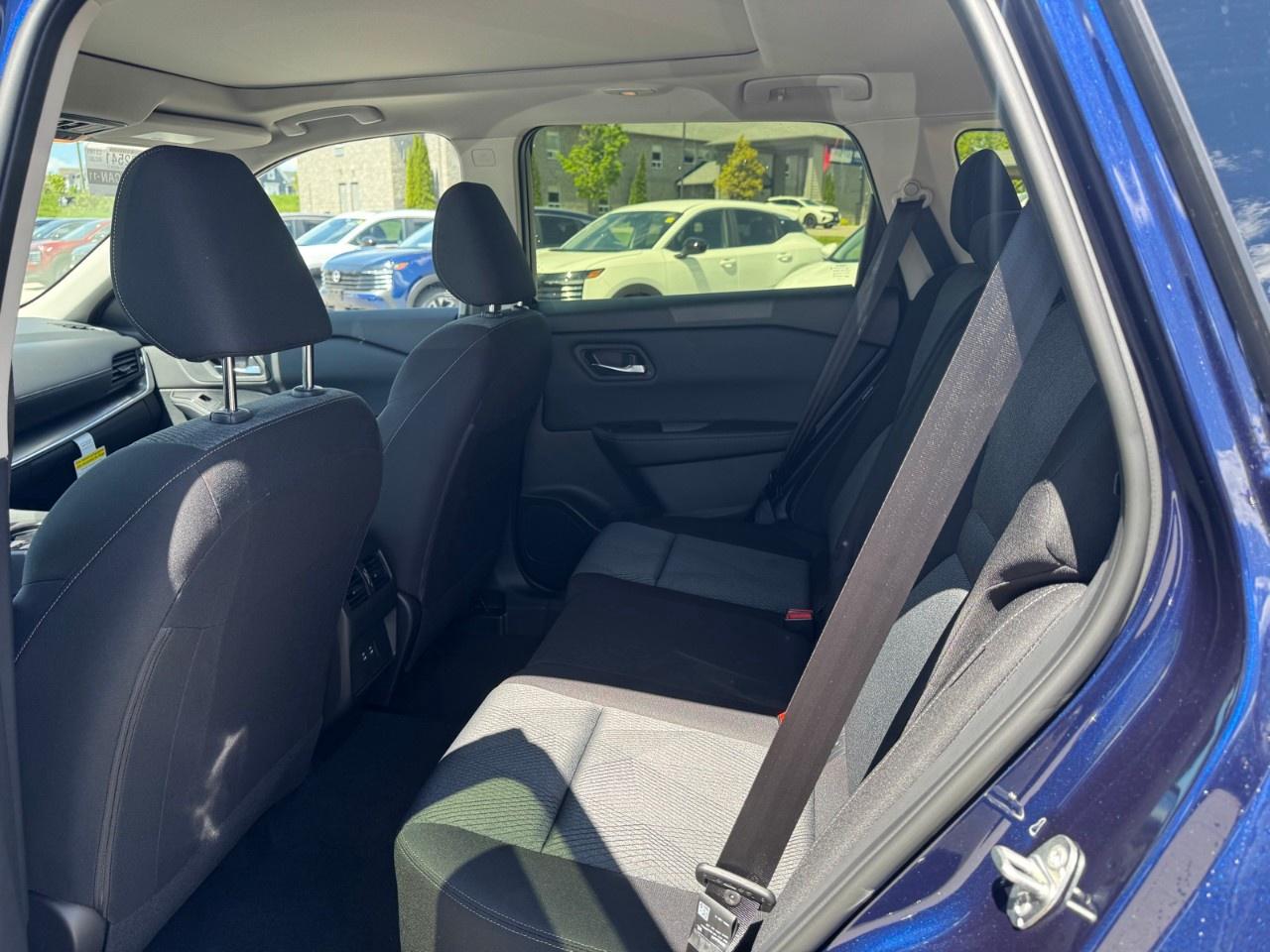 2026 Nissan Rogue AWD SV Moonroof Photo