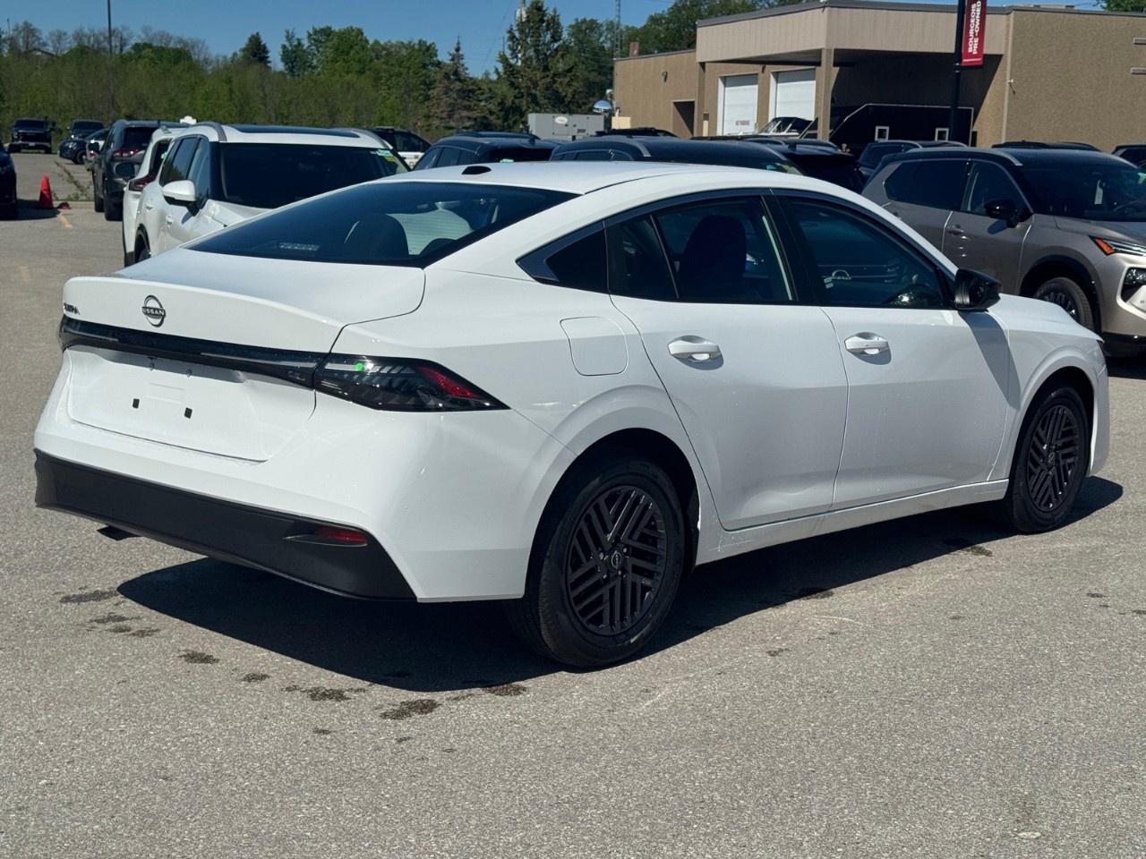 2026 Nissan Sentra SV SEDAN Photo