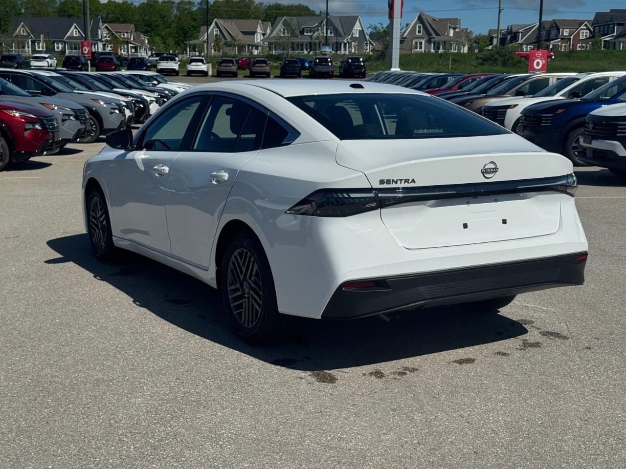 2026 Nissan Sentra SV SEDAN Photo4