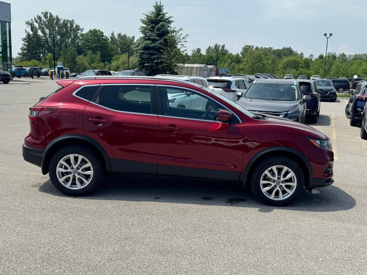 2021 Nissan Qashqai FWD SV CVT Photo