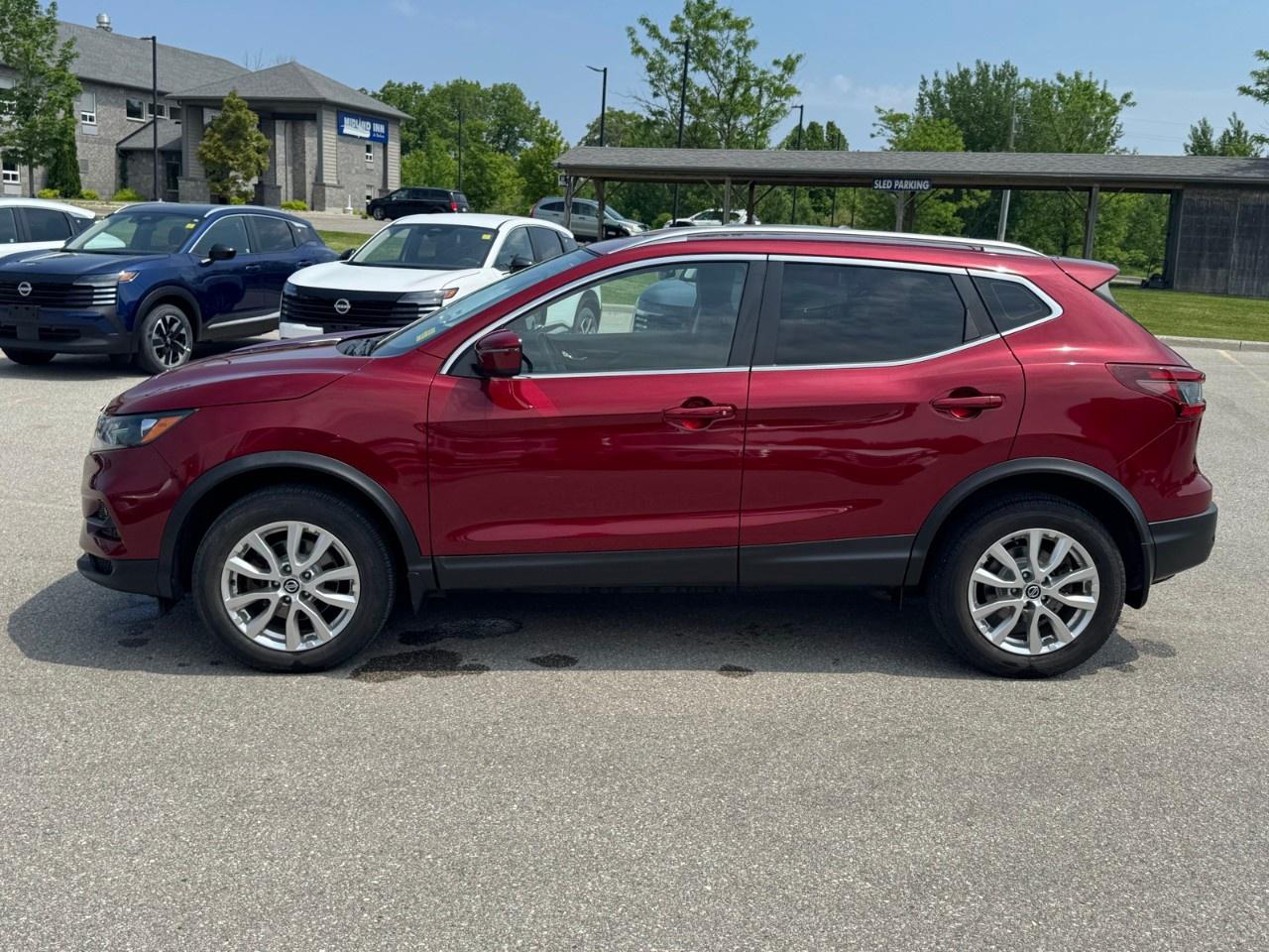 2021 Nissan Qashqai FWD SV CVT Photo