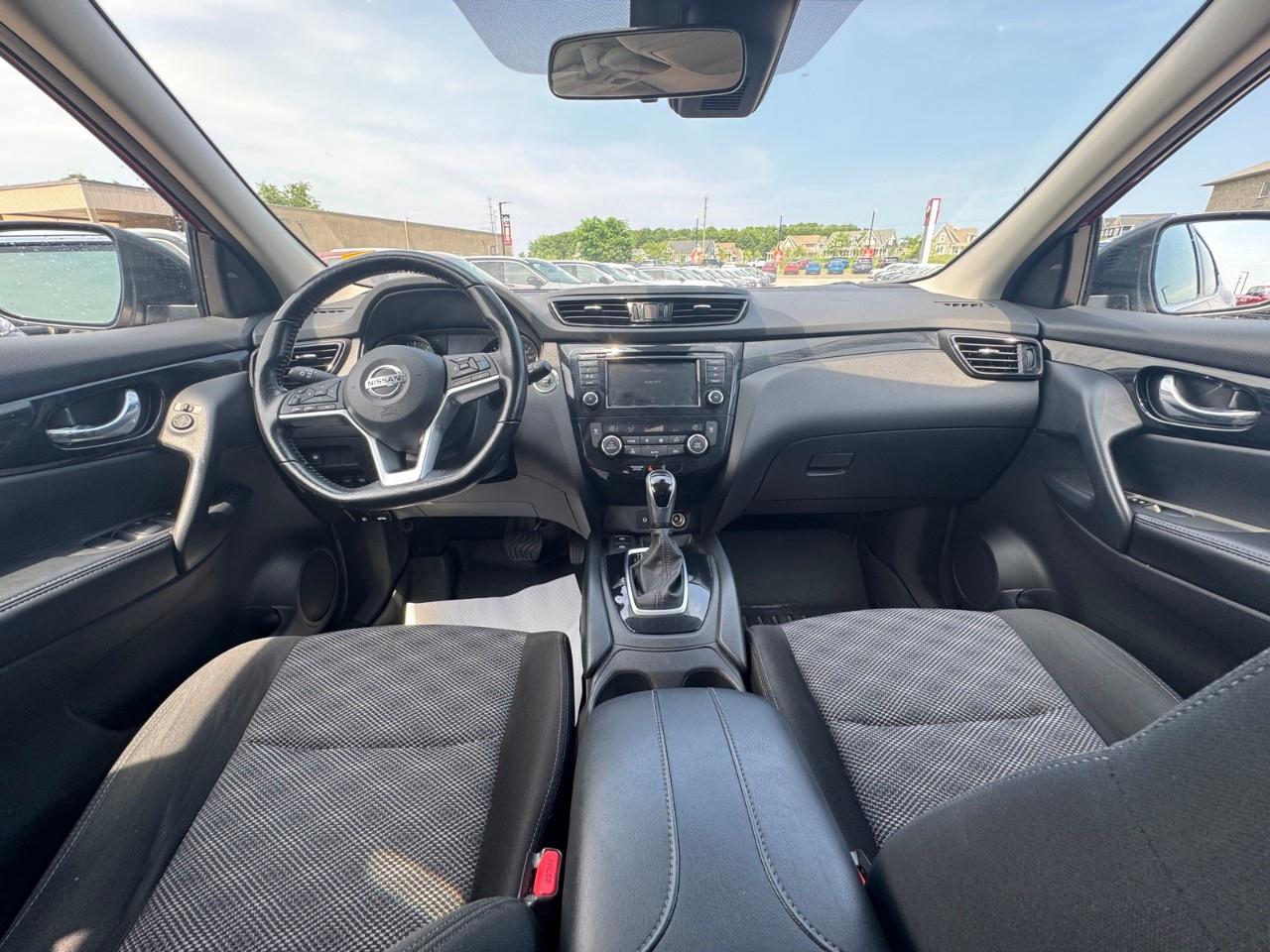 2021 Nissan Qashqai FWD SV CVT Photo