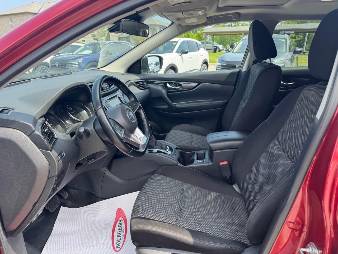 2021 Nissan Qashqai FWD SV CVT Photo