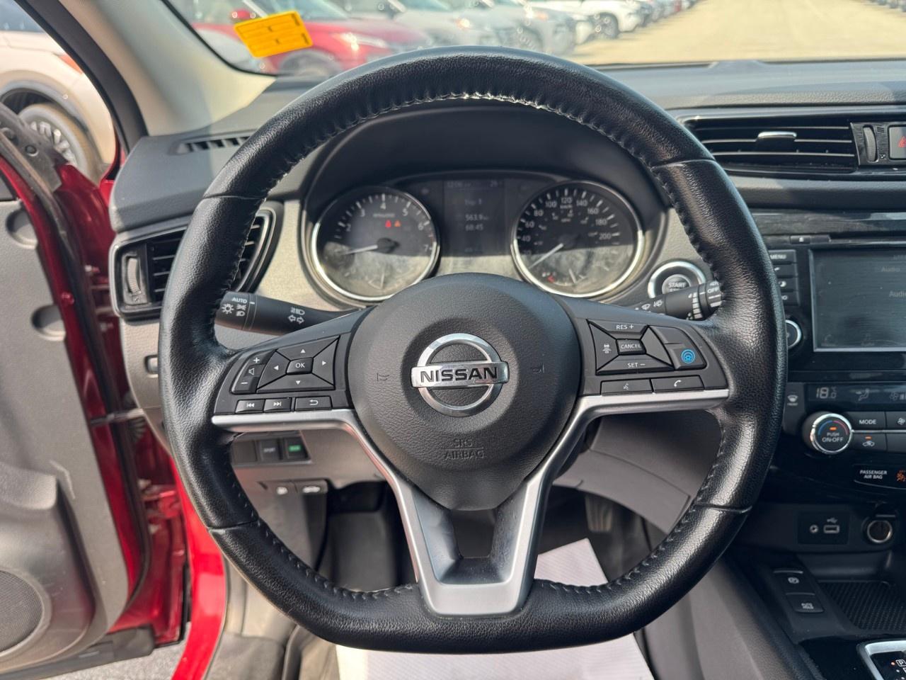 2021 Nissan Qashqai FWD SV CVT Photo