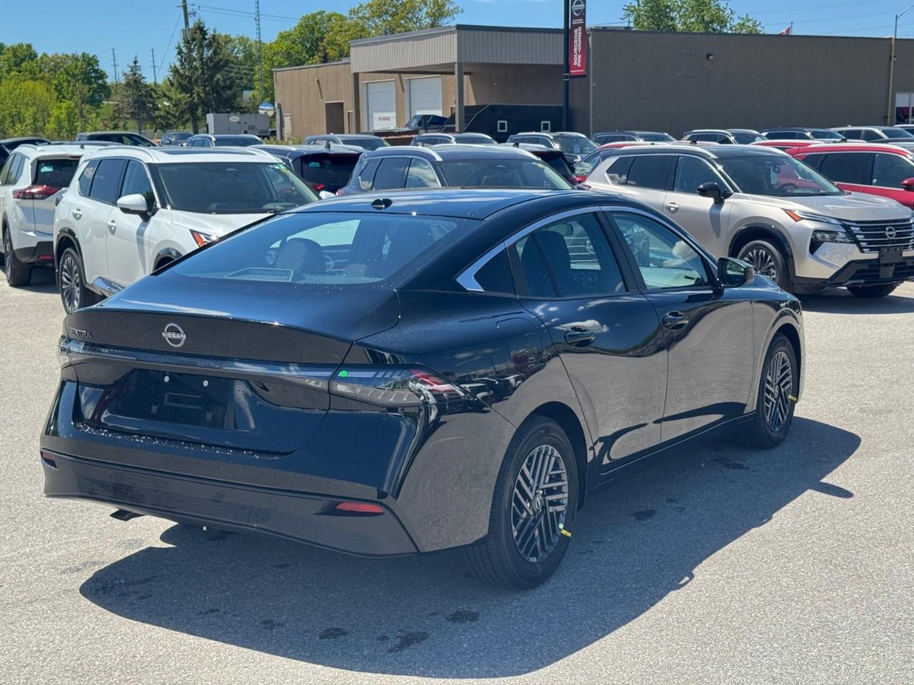 2026 Nissan Sentra SV SEDAN Photo2