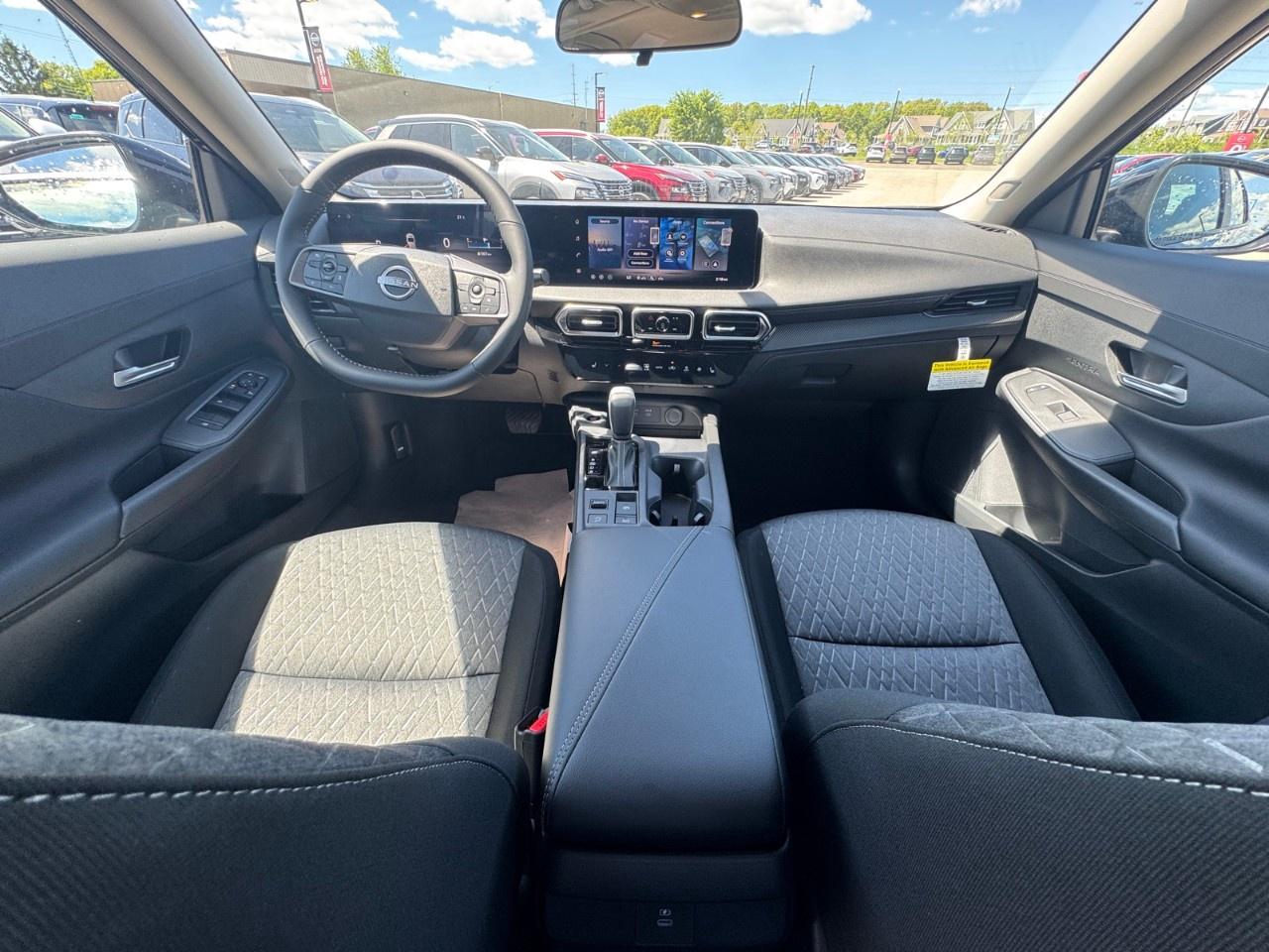 2026 Nissan Sentra SV SEDAN Photo