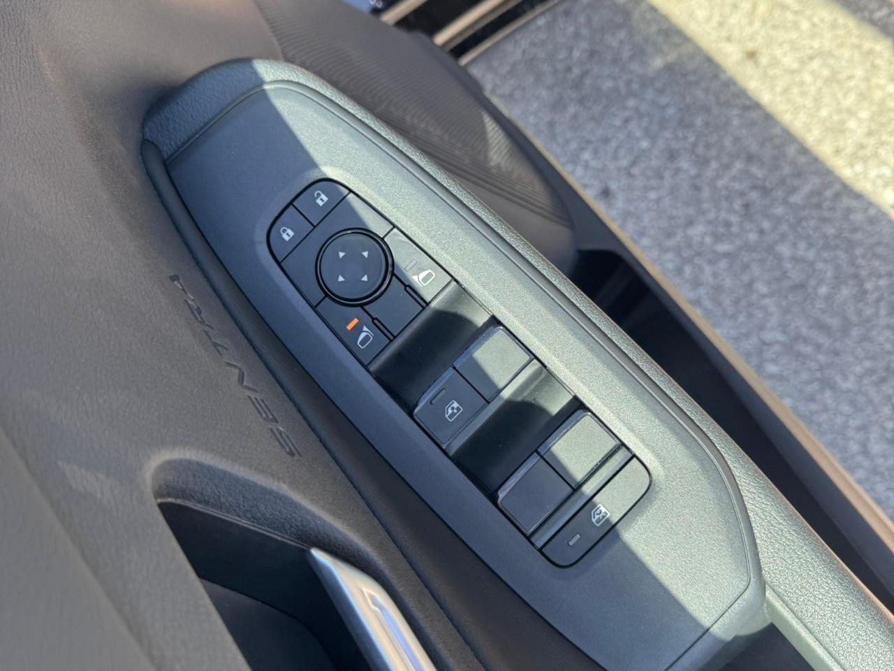 2026 Nissan Sentra SV SEDAN Photo