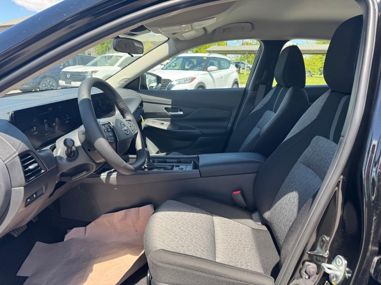 2026 Nissan Sentra SV SEDAN Photo