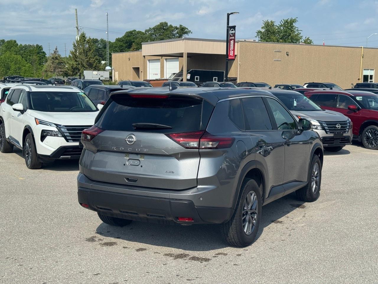 2024 Nissan Rogue AWD S Photo2