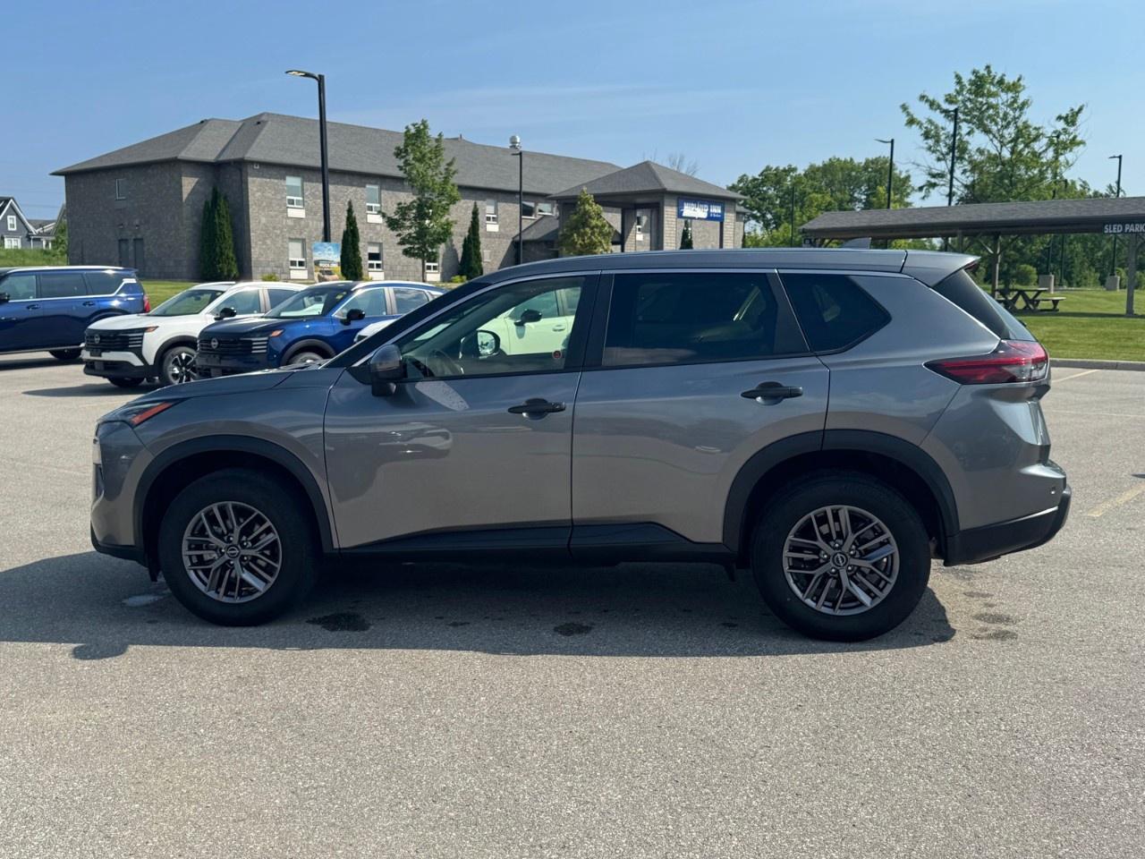 2024 Nissan Rogue AWD S Photo