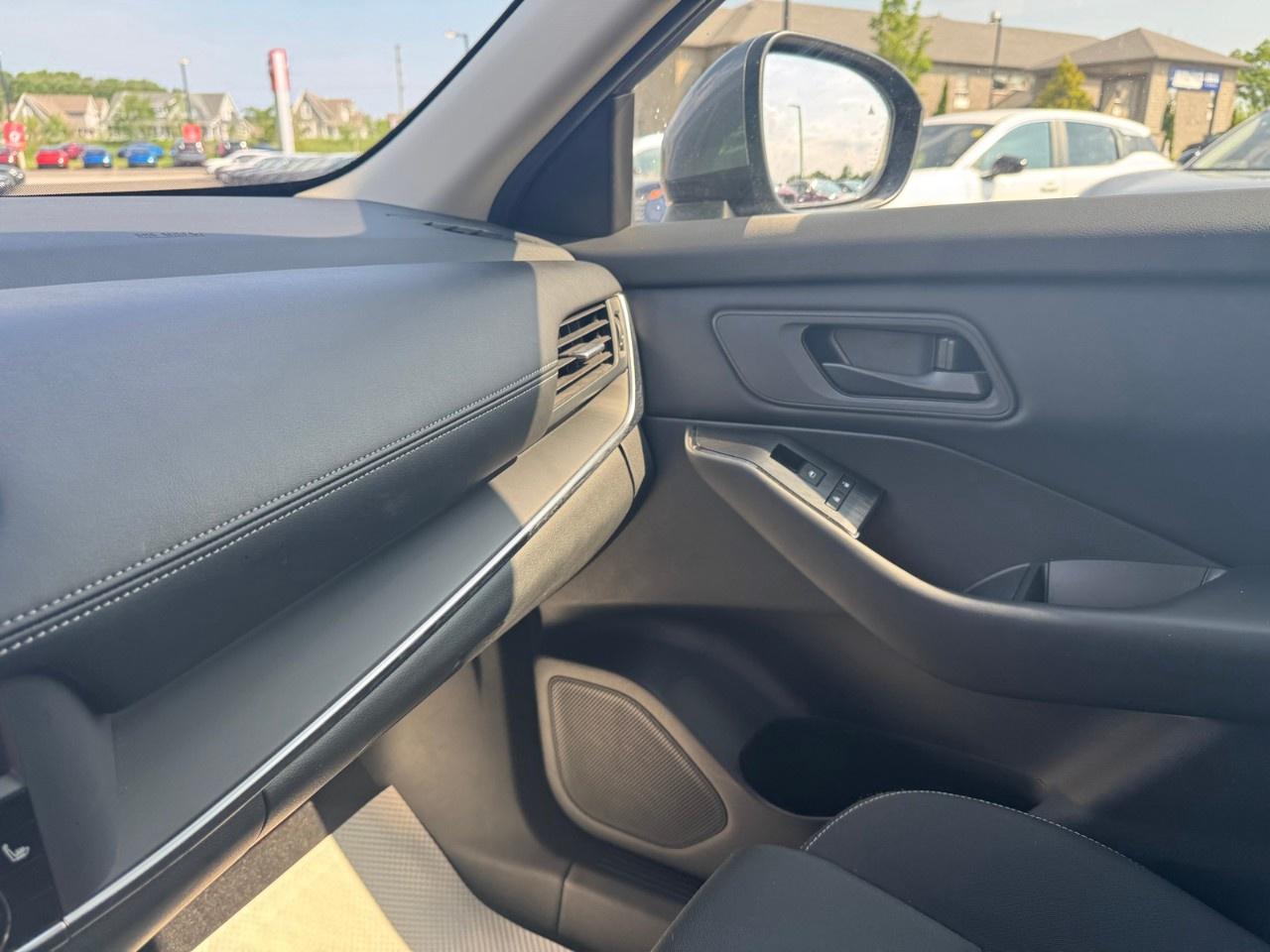 2024 Nissan Rogue AWD S Photo