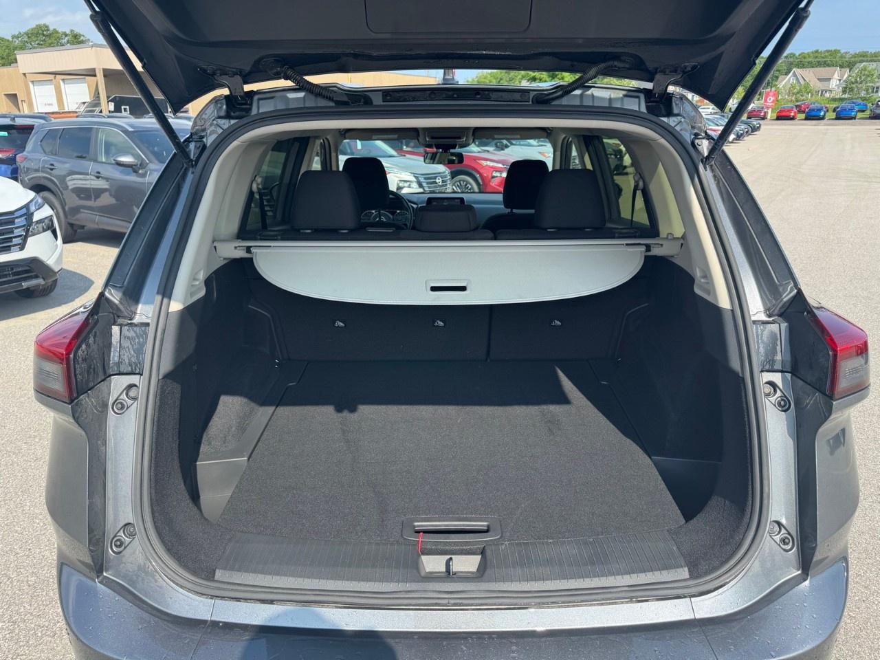 2024 Nissan Rogue AWD S Photo