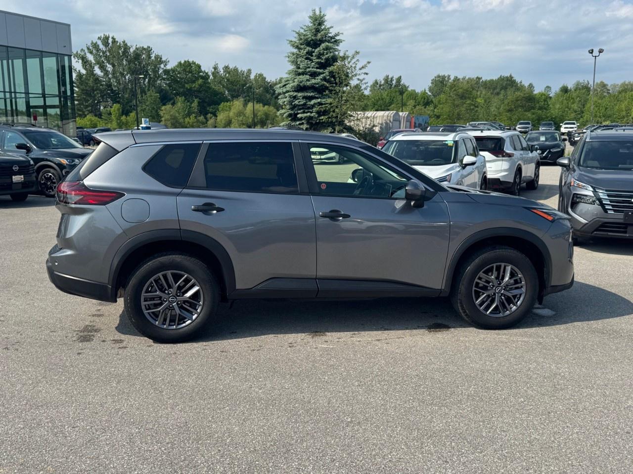 2024 Nissan Rogue AWD S Photo