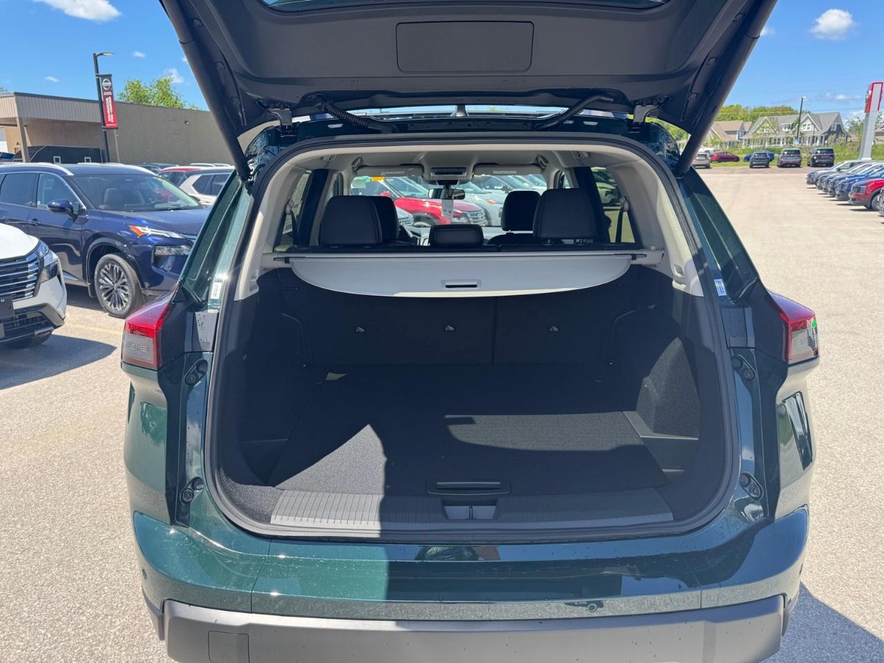 2026 Nissan Rogue AWD Rock Creek Photo