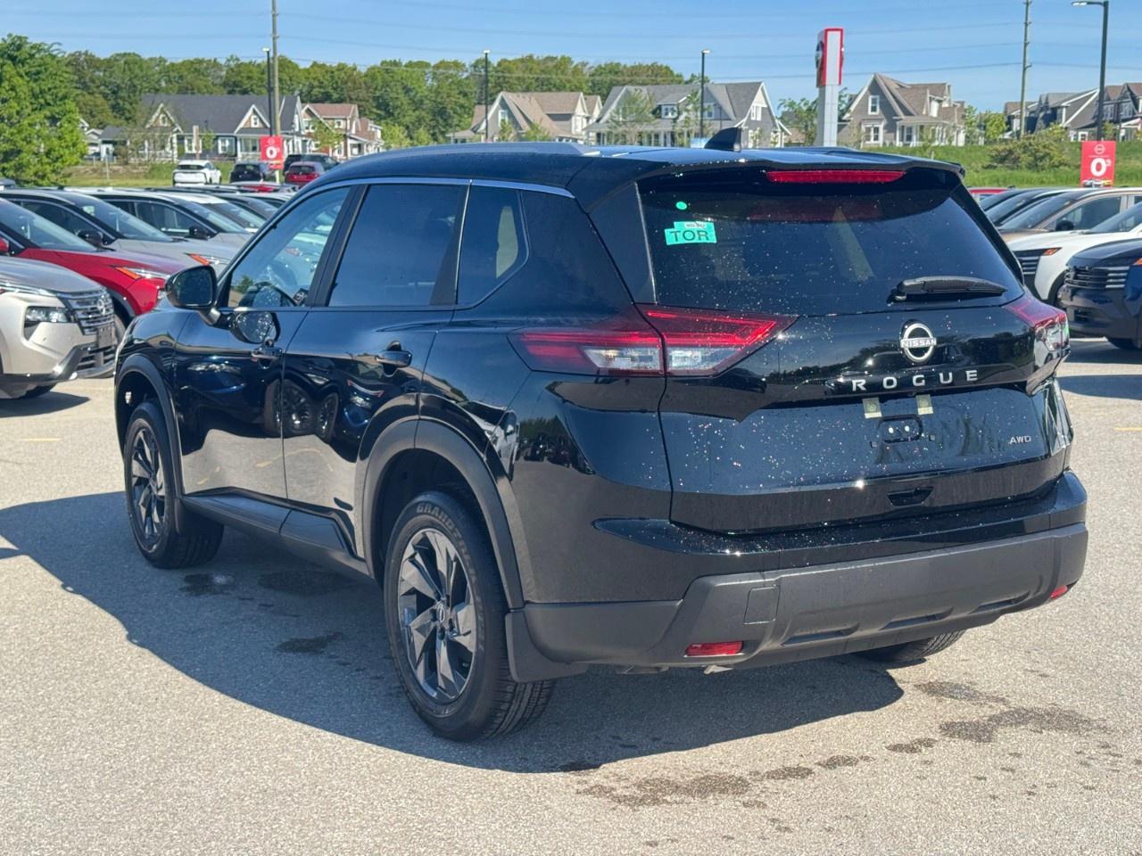 2026 Nissan Rogue AWD SV Moonroof Photo