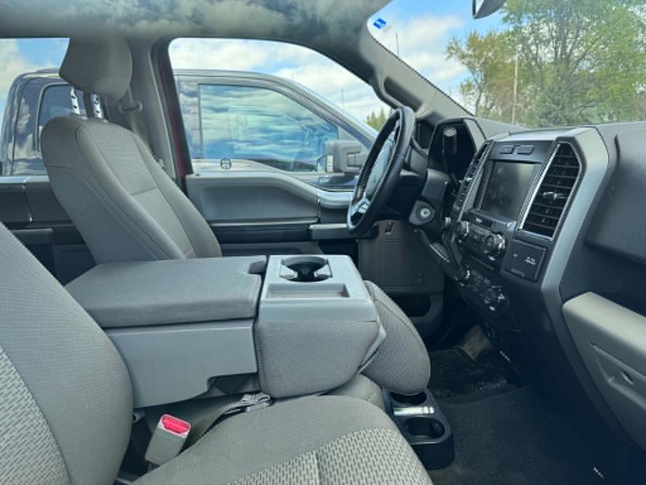 2015 Ford F-150 XLT Photo