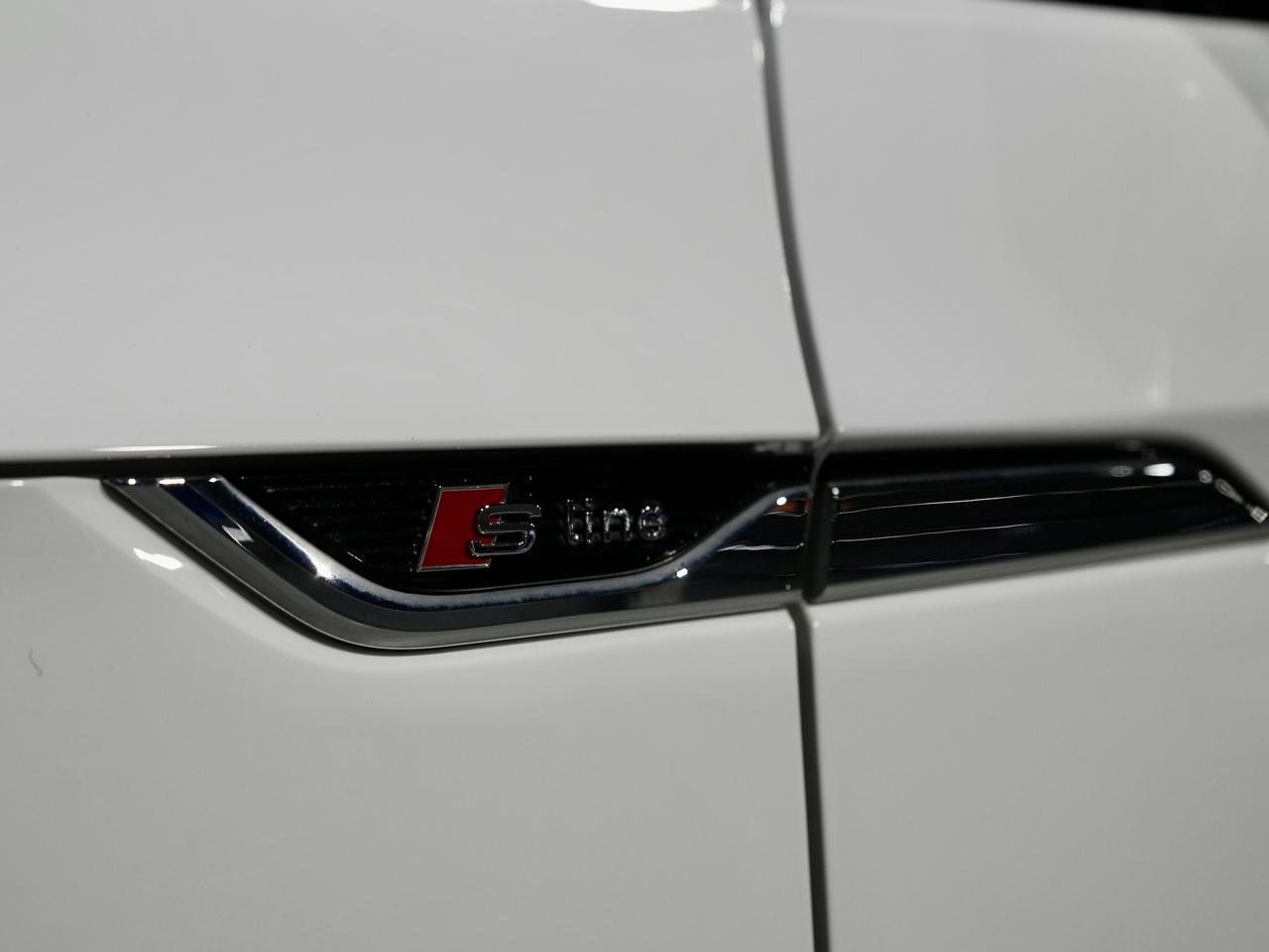 2020 Audi A5 Sportback Progressiv S LINE| ROOF| DRIVE ASSIST| NAV|CARPLAY Photo