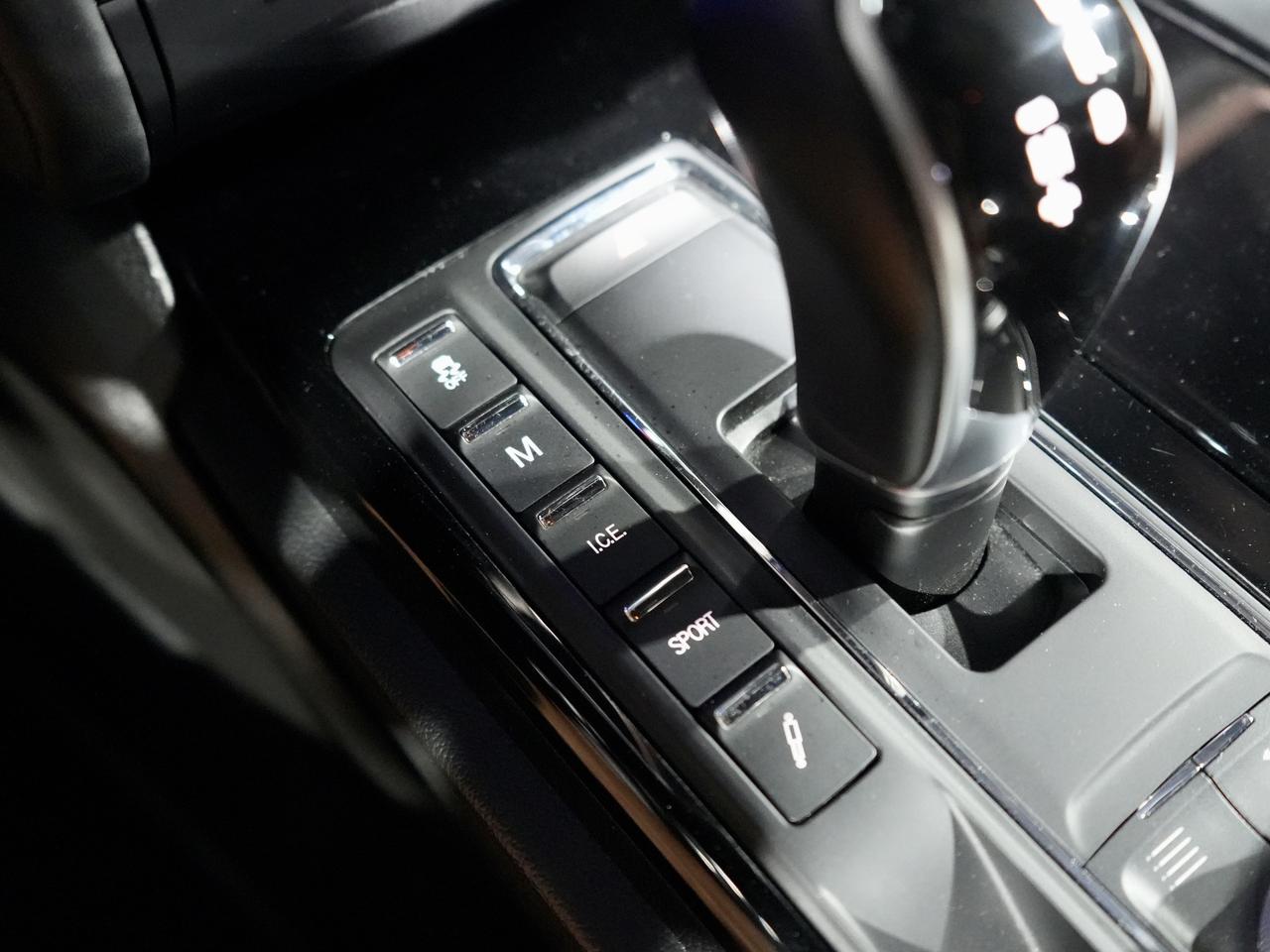 2017 Maserati Ghibli S Q4| DISTRONIC|BOWERS&WILKINS|LOW KM|NO ACCIDENT Photo