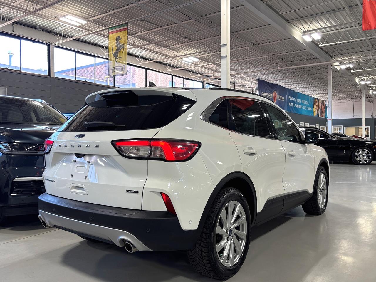 2021 Ford Escape Titanium Hybrid|AWD|NAV|CREAMLEATHER|WOOD|BOAUDIO| Photo