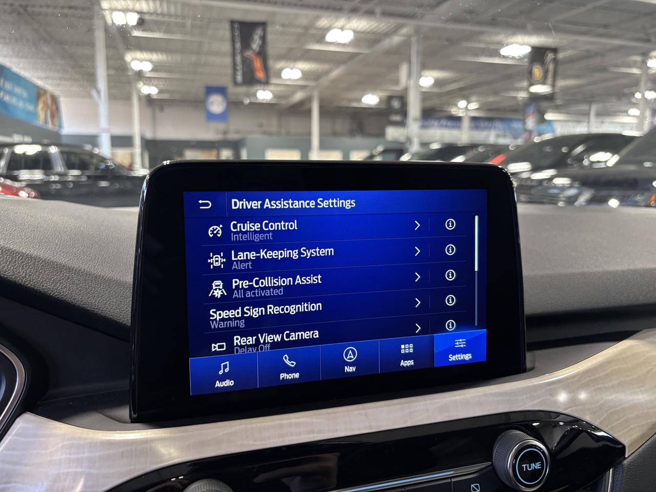 2021 Ford Escape Titanium Hybrid|AWD|NAV|CREAMLEATHER|WOOD|BOAUDIO| Photo