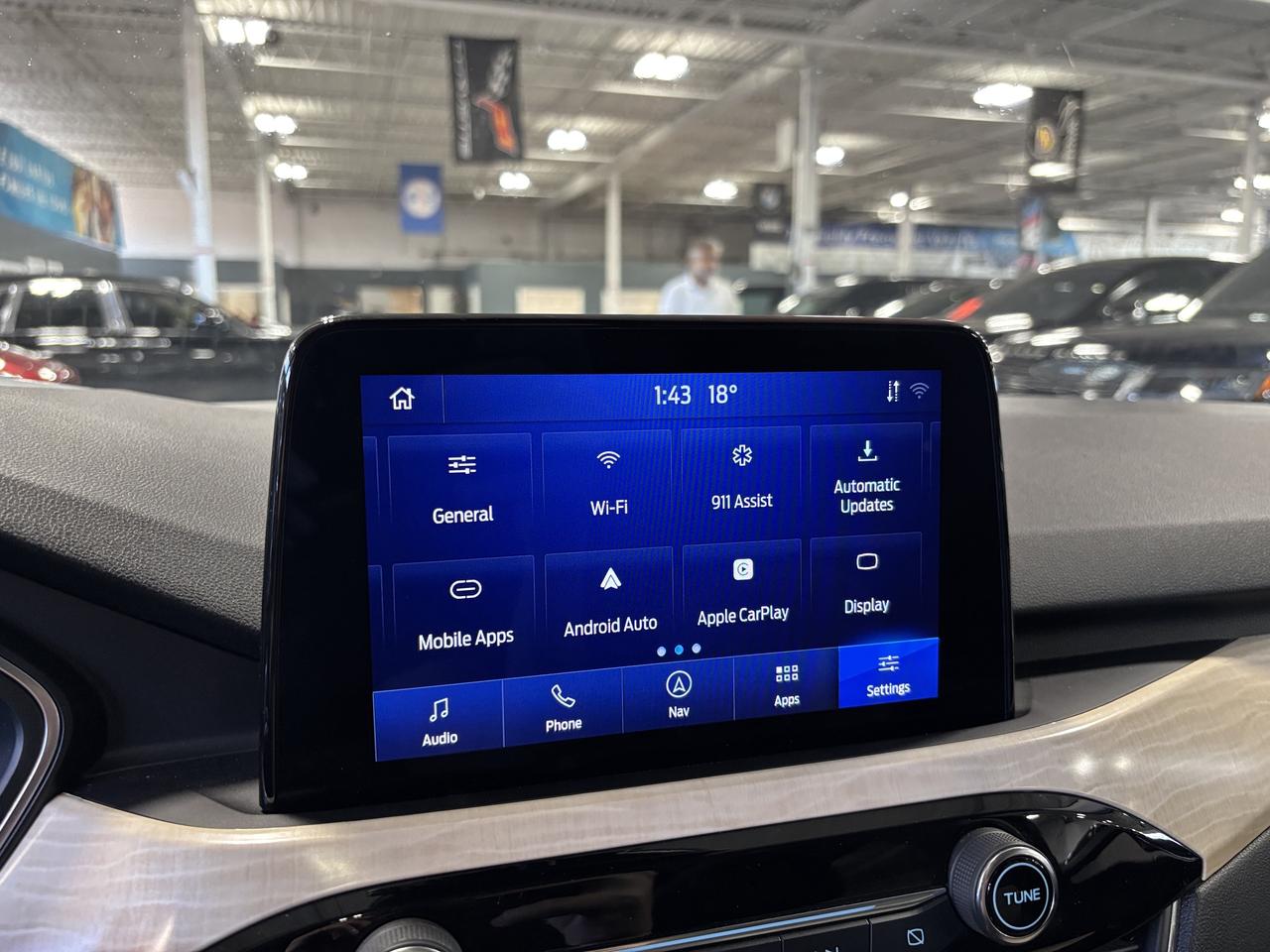2021 Ford Escape Titanium Hybrid|AWD|NAV|CREAMLEATHER|WOOD|BOAUDIO| Photo