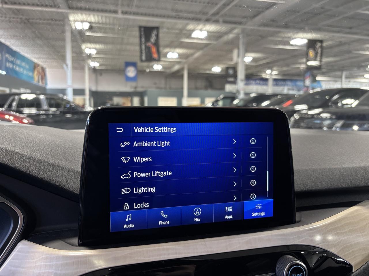 2021 Ford Escape Titanium Hybrid|AWD|NAV|CREAMLEATHER|WOOD|BOAUDIO| Photo