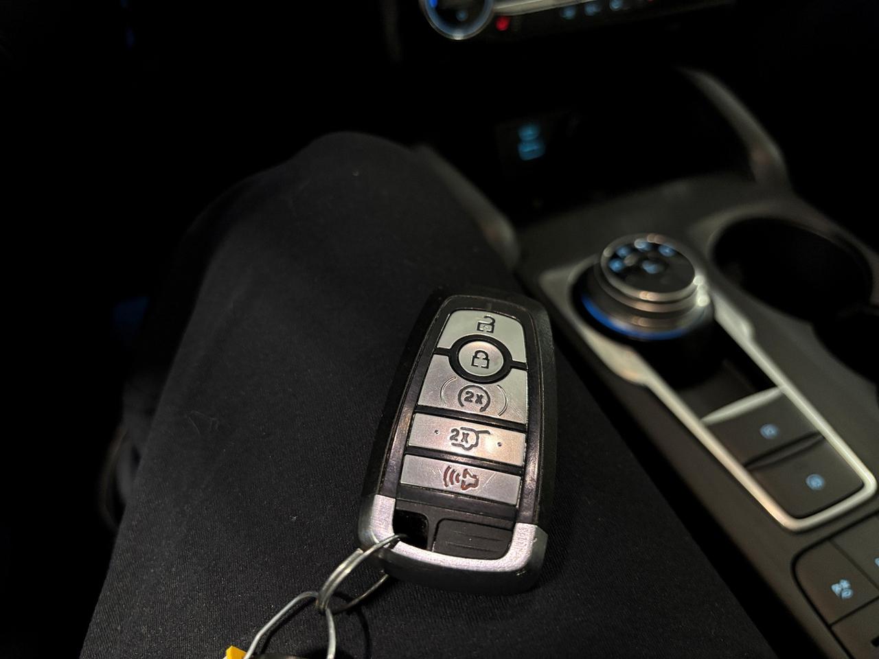 2021 Ford Escape Titanium Hybrid|AWD|NAV|CREAMLEATHER|WOOD|BOAUDIO| Photo