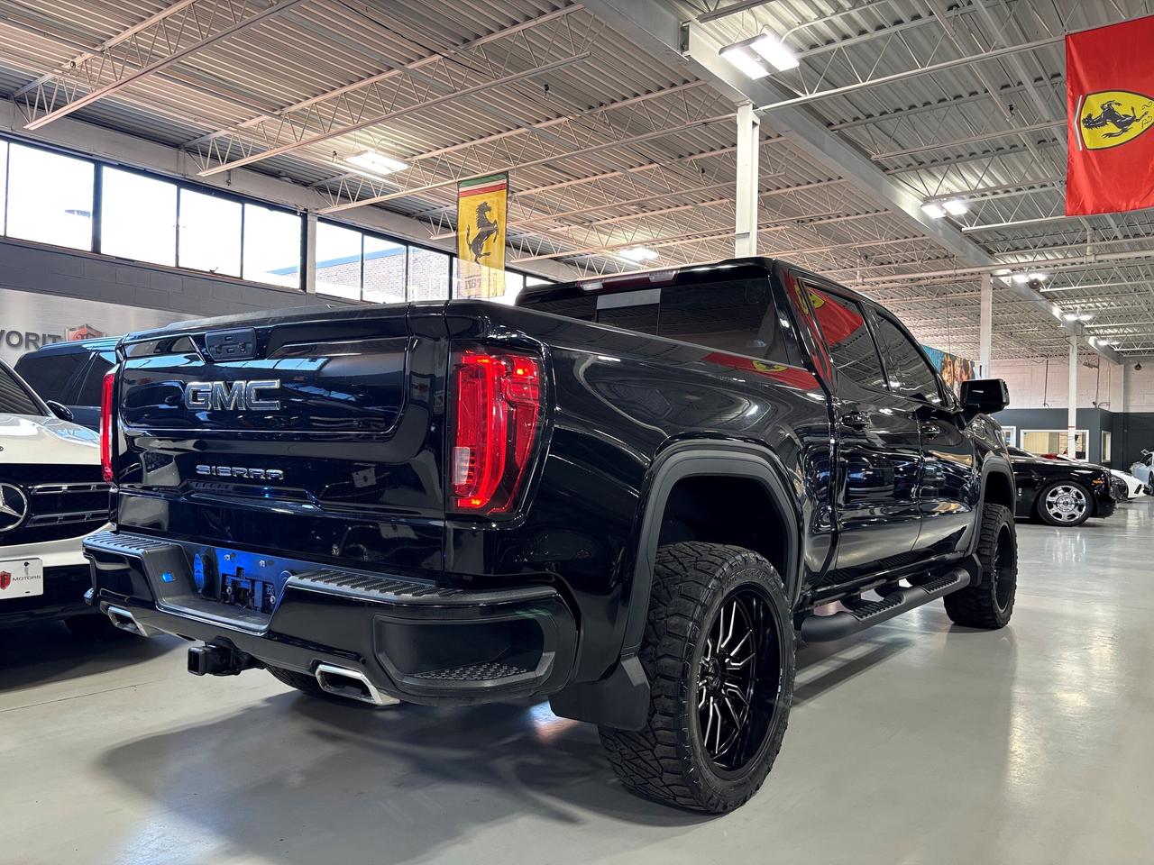 2021 GMC Sierra 1500 AT4 AWD|CREW|V8|NAV|BOSE|LEATHER|FUELRIMS|SUNROOF| Photo