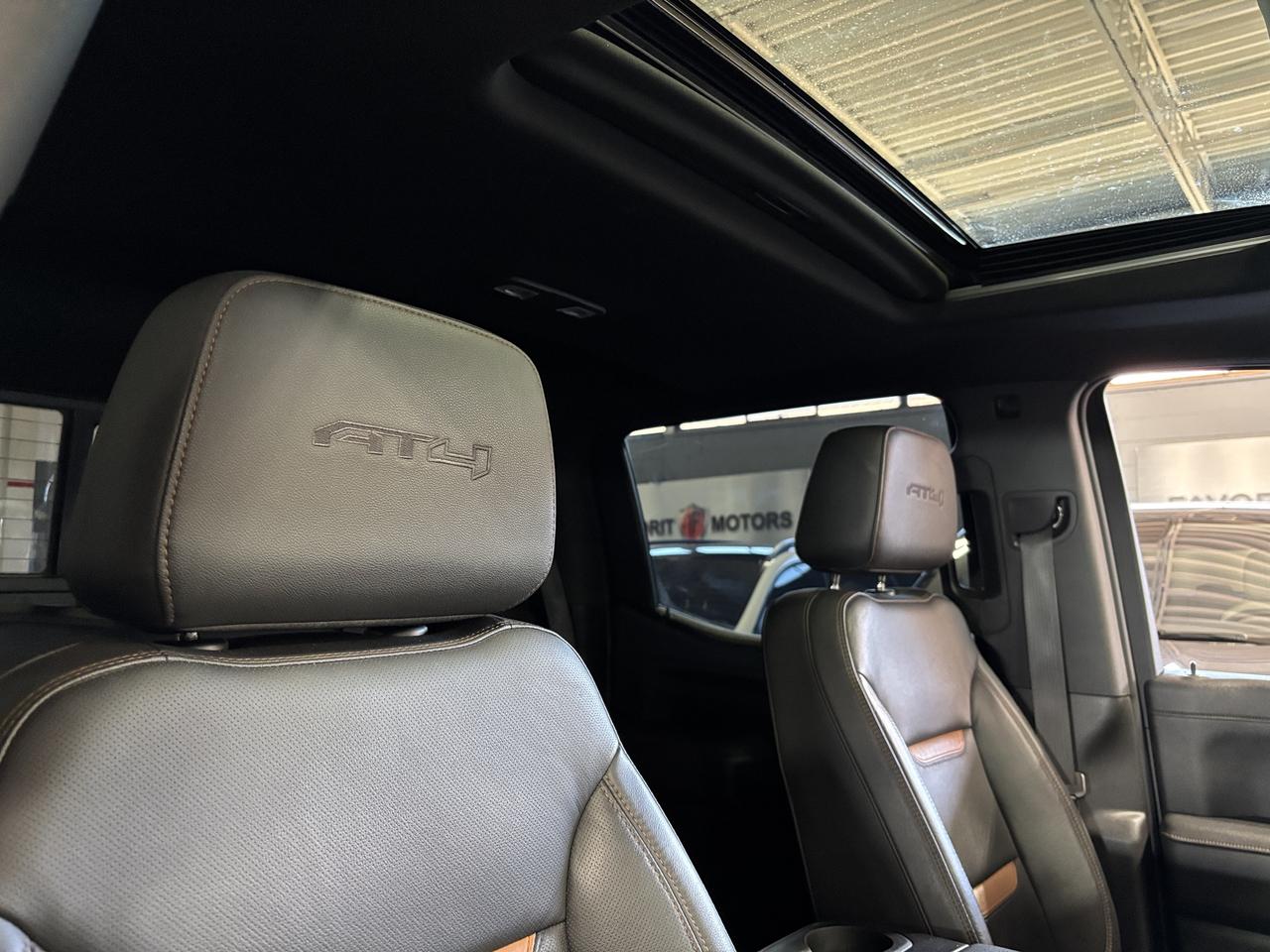 2021 GMC Sierra 1500 AT4 AWD|CREW|V8|NAV|BOSE|LEATHER|FUELRIMS|SUNROOF| Photo