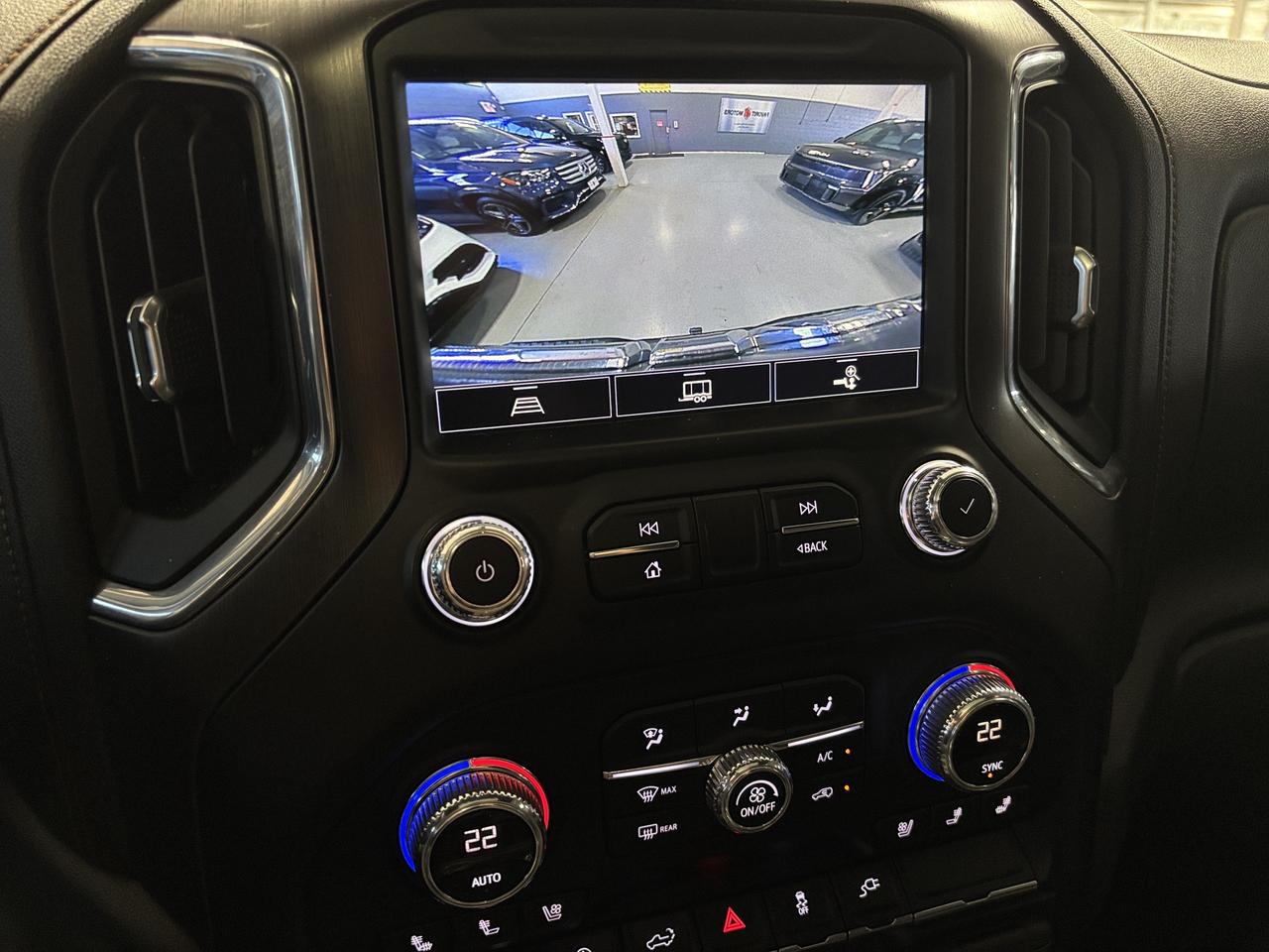 2021 GMC Sierra 1500 AT4 AWD|CREW|V8|NAV|BOSE|LEATHER|FUELRIMS|SUNROOF| Photo