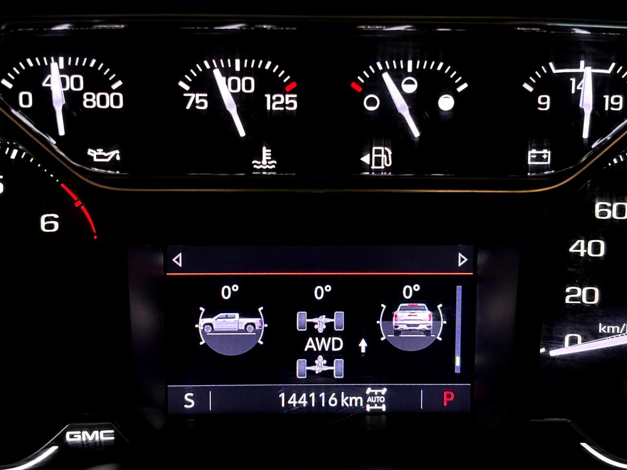 2021 GMC Sierra 1500 AT4 AWD|CREW|V8|NAV|BOSE|LEATHER|FUELRIMS|SUNROOF| Photo