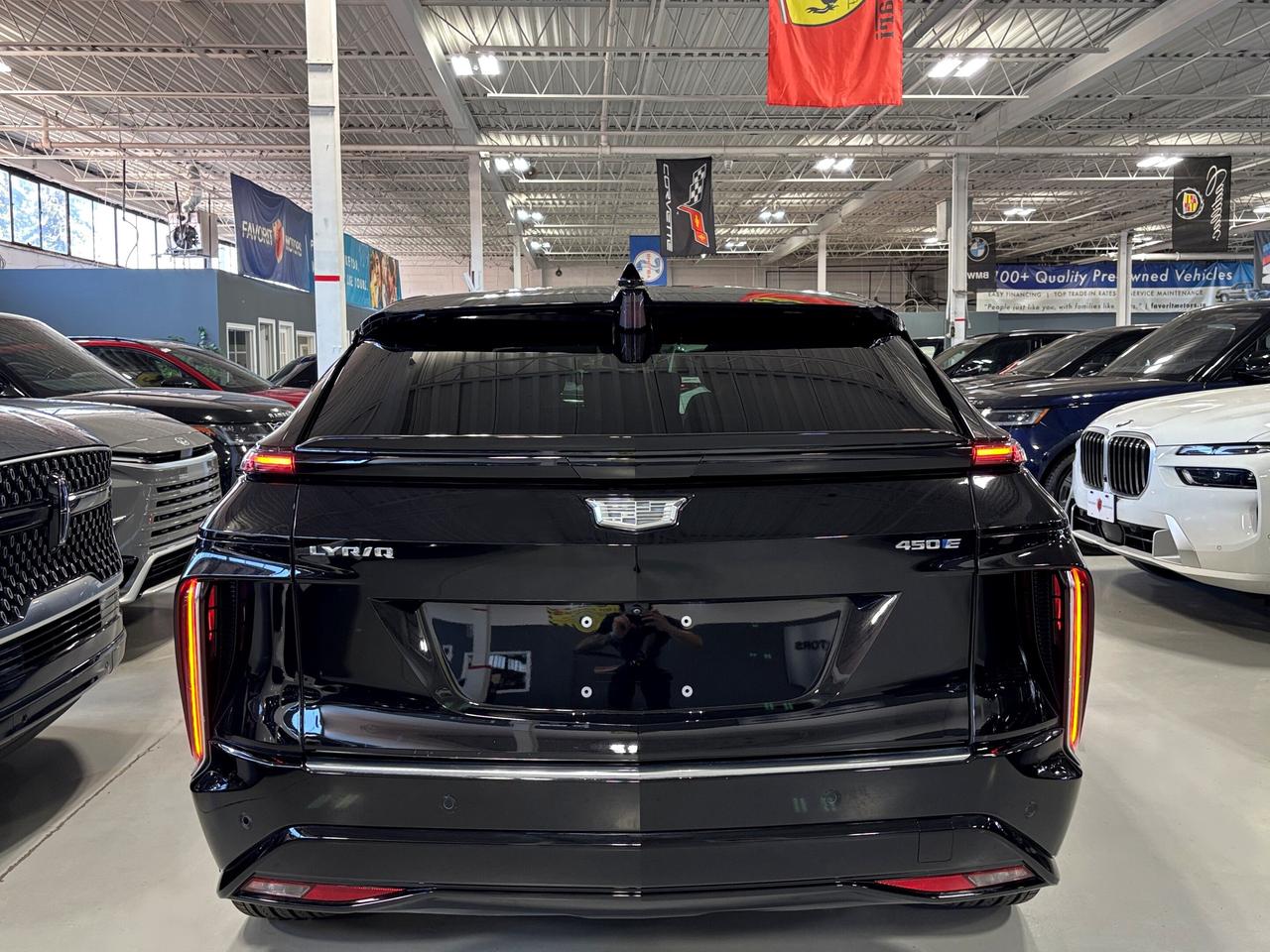 2024 Cadillac LYRIQ 450E|1SA|TECH|RWD|CLUSTERNAV|LEATHER|FULLGLASSROOF Photo