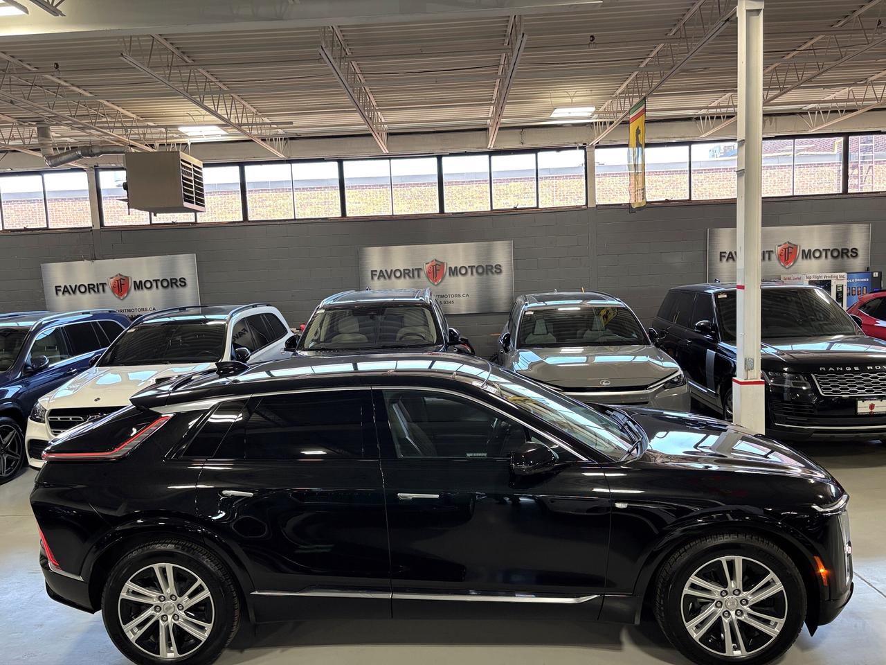 2024 Cadillac LYRIQ 450E|1SA|TECH|RWD|CLUSTERNAV|LEATHER|FULLGLASSROOF Photo2