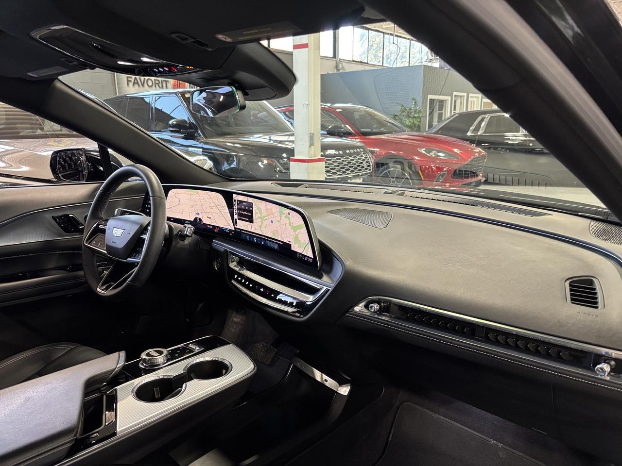 2024 Cadillac LYRIQ 450E|1SA|TECH|RWD|CLUSTERNAV|LEATHER|FULLGLASSROOF Photo