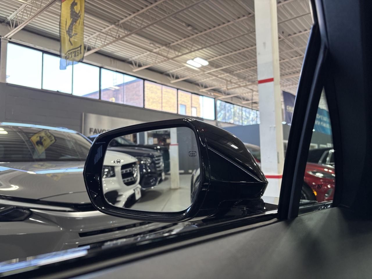 2024 Cadillac LYRIQ 450E|1SA|TECH|RWD|CLUSTERNAV|LEATHER|FULLGLASSROOF Photo